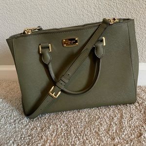 Olive Green Micheal Kors Purse!
